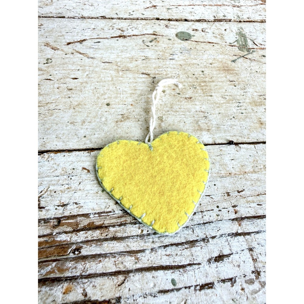 Handmade Fabric Heart Ornament Navy Gold Japanese Floral Yellow‎ Felt Folk Art - Picture 4 of 5